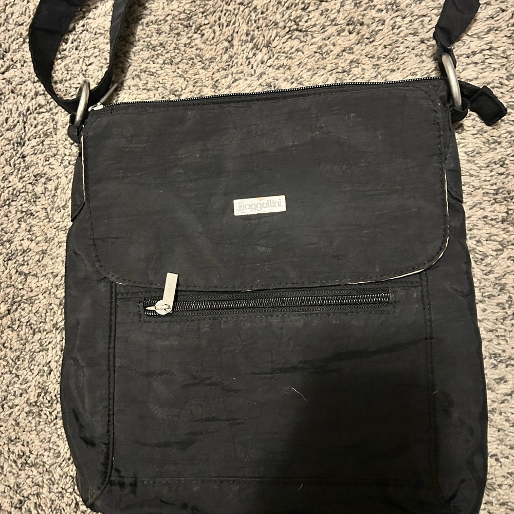 Baggallini Black Messenger Bag